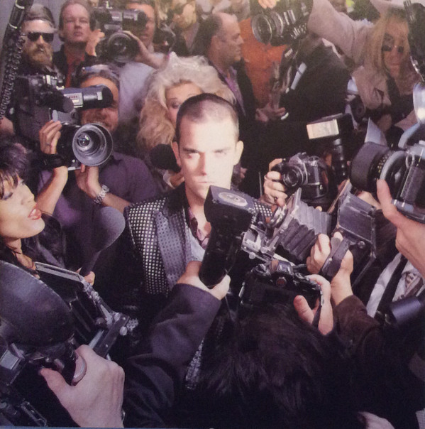 Robbie Williams – Life Thru A Lens